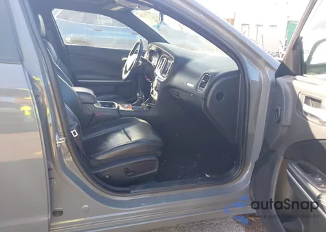 2019 Dodge Charger Sxt Rwd z USA, uszkodzony, nr VIN 2C3CDXBG5KH725603